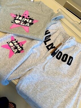 SKIMS Grey Sweatshirt & Sweatpants Set with Pink Star Graphic